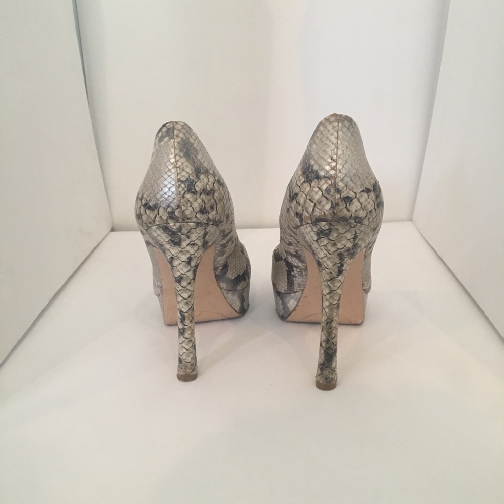 Joan and David Heels size 9.5
